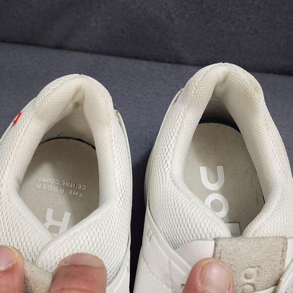 On Running The Roger Centre Court Shoes Womens Size 7.5 White CloudTec 48.99437 - Picture 8 of 16